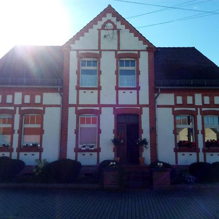 Am Lindenplatz Bed & Breakfast Crinitz Exterior photo